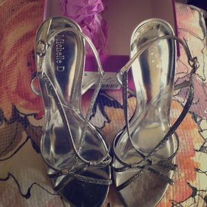 Beautiful silver and gold heels! Like brand new